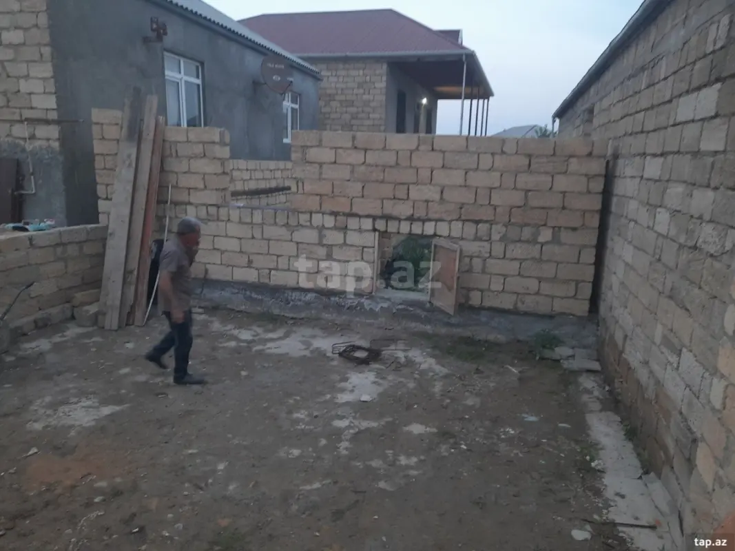 Satılır 4 otaqlı həyət evi 65 m²