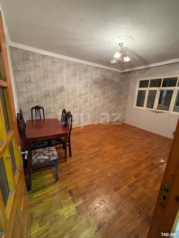 Satılır 2 otaqlı mənzil 76 m²