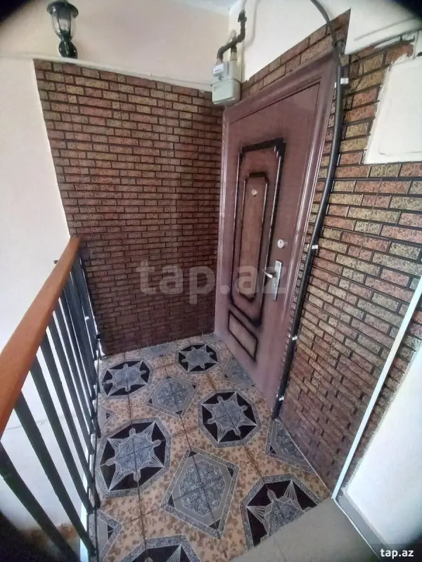 Satılır 4 otaqlı mənzil 105 m²