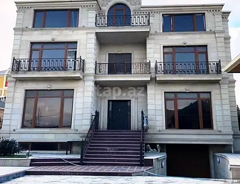 Satılır 12 otaqlı həyət evi 700 m² — Bakı 12 otaq 700.00 m²