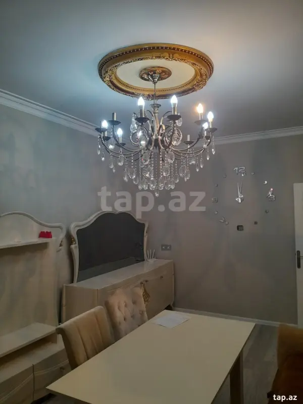 Kirayə verilir 2 otaqlı mənzil 76 m²