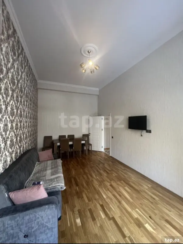 Kirayə verilir 2 otaqlı yeni tikili 67 m²