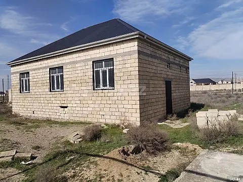 Satılır 3 otaqlı həyət evi 300 m² — Şirvan 3 otaq 300.00 m²