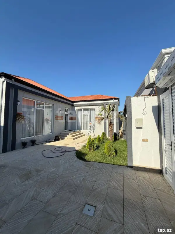 Satılır 4 otaqlı həyət evi 135 m²