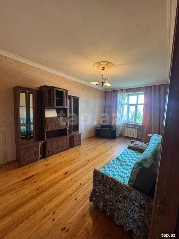 Satılır 3 otaqlı mənzil 189 m²