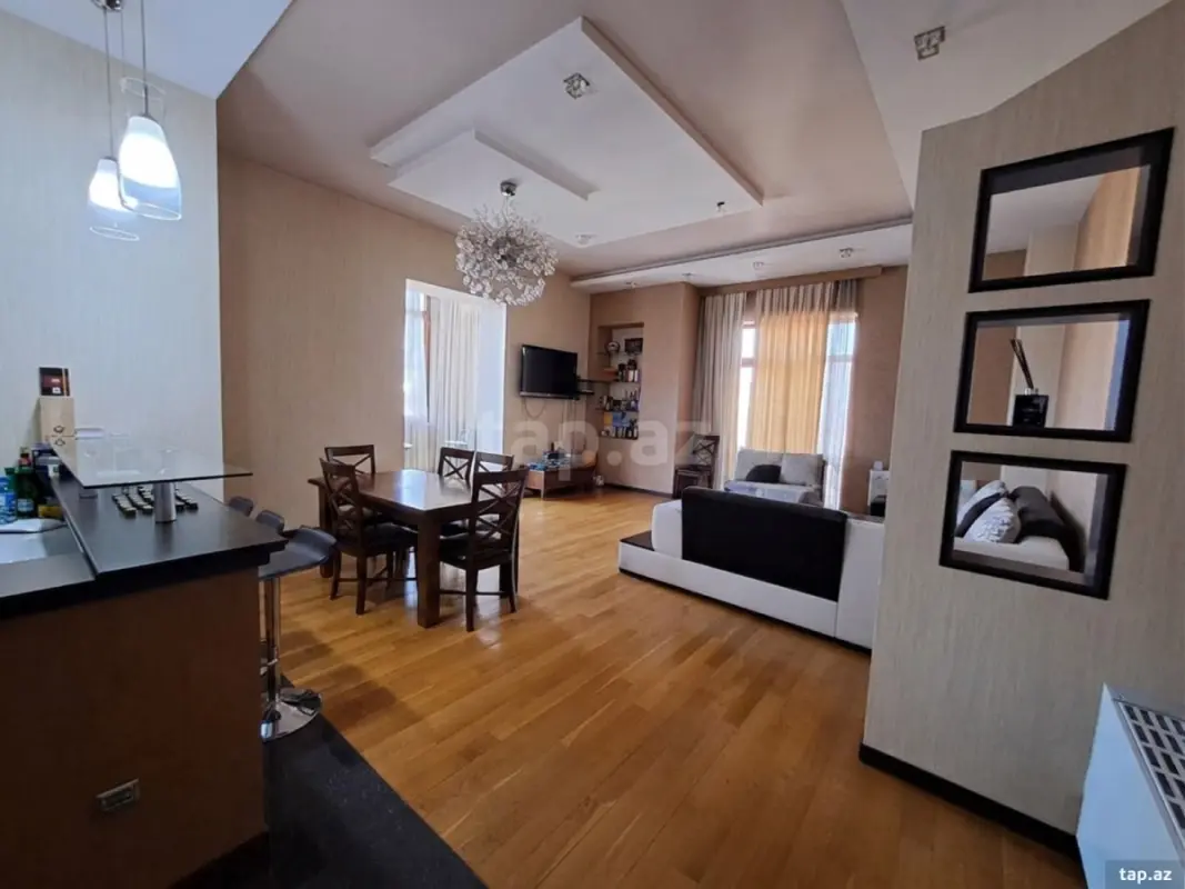 Kirayə verilir 3 otaqlı yeni tikili 164 m²