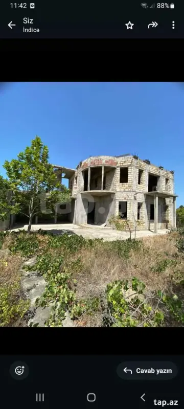Satılır 10 otaqlı həyət evi 240 m²