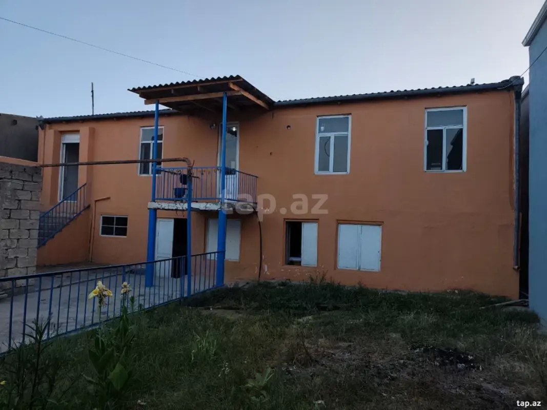 Satılır 3 otaqlı həyət evi 168 m²