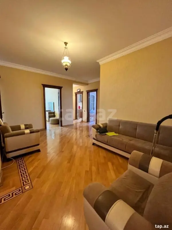 Satılır 3 otaqlı yeni tikili 135 m²
