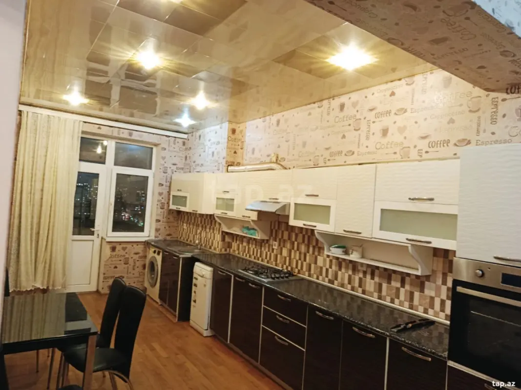 Kirayə verilir 4 otaqlı yeni tikili 138 m²