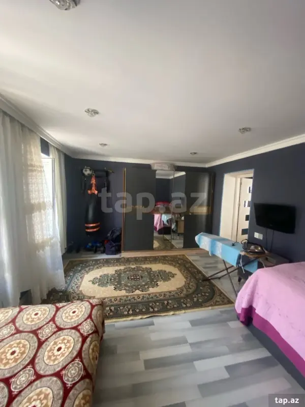 Satılır 7 otaqlı həyət evi 200 m²
