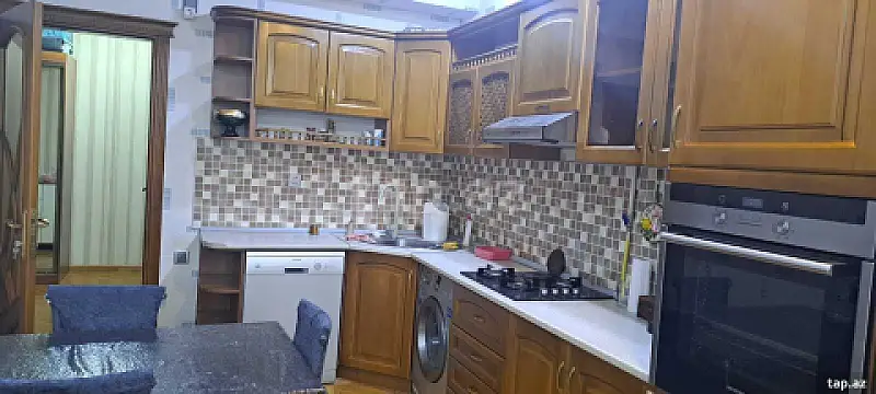 Kirayə verilir 3 otaqlı yeni tikili 95 m² — Bakı 3 otaq 95.00 m²