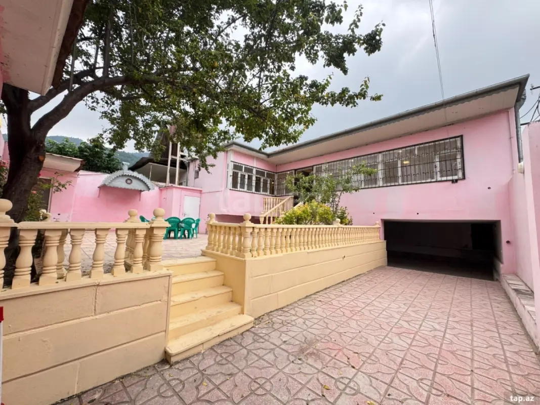 Satılır 5 otaqlı həyət evi 130 m²