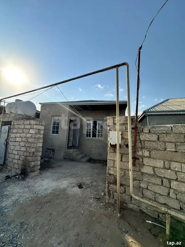 Satılır 2 otaqlı həyət evi 70 m²