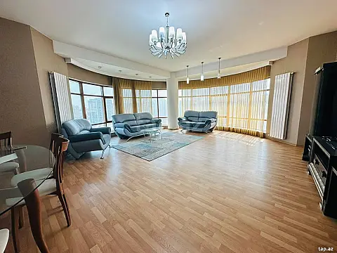 Kirayə verilir 4 otaqlı yeni tikili 200 m² — Bakı 4 otaq 200.00 m²