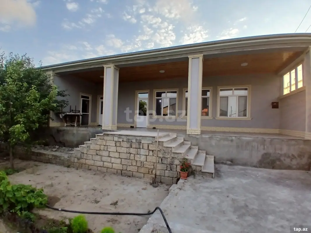 Satılır 4 otaqlı həyət evi 120 m²