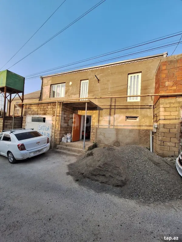 Satılır 4 otaqlı həyət evi 100 m²