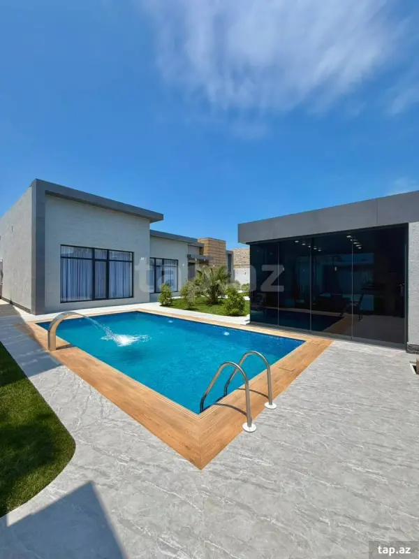 Satılır 5 otaqlı həyət evi 220 m²