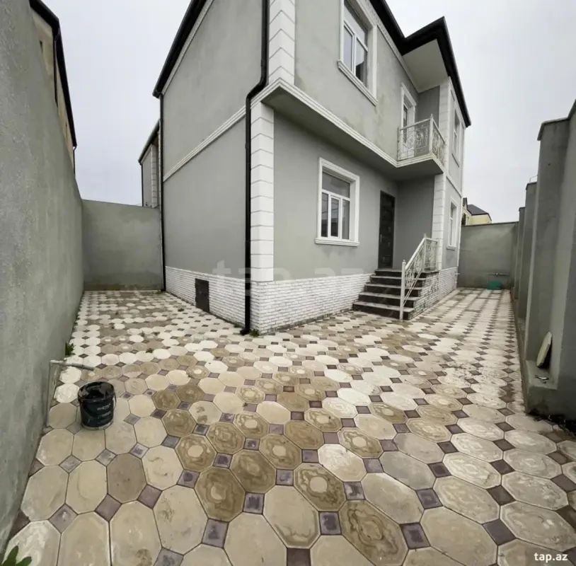 Satılır 4 otaqlı həyət evi 160 m²