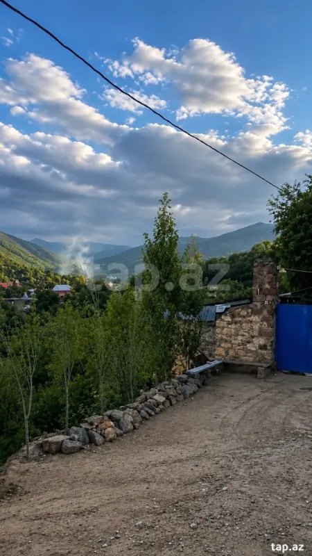 Satılır 2 otaqlı həyət evi 140 m²