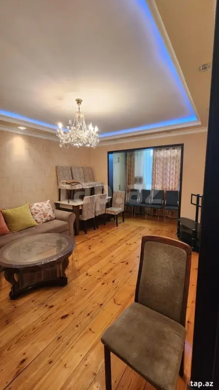 Kirayə verilir 2 otaqlı mənzil 62 m²