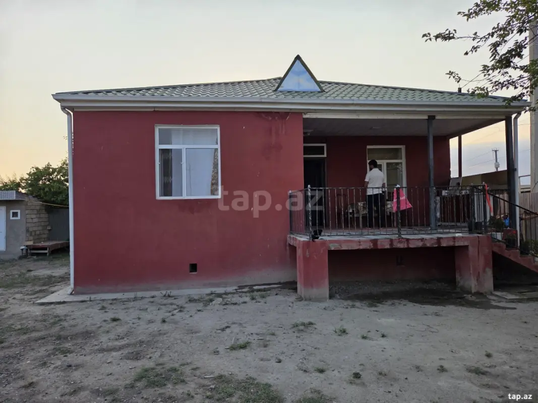 Satılır 3 otaqlı həyət evi 90 m²