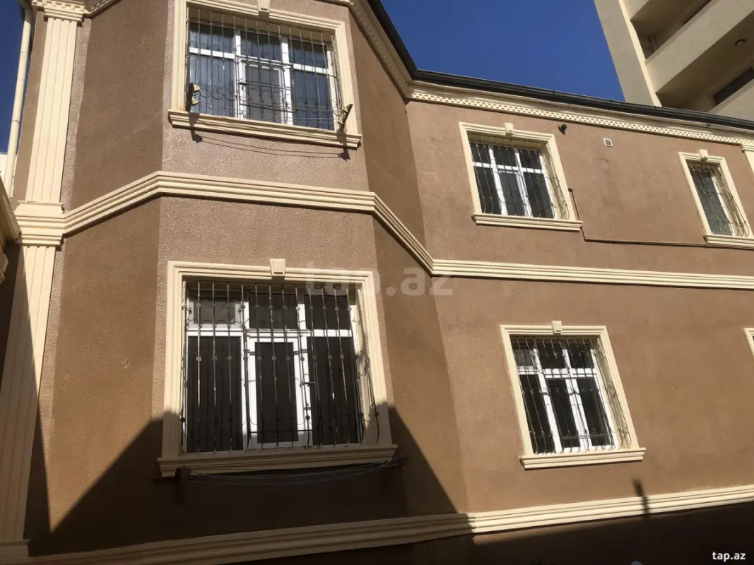 Satılır 3 otaqlı yeni tikili 120 m²