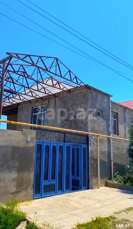 Satılır 5 otaqlı həyət evi 288 m²