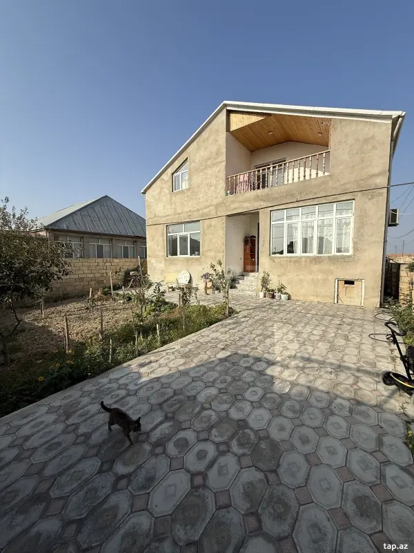 Satılır 7 otaqlı həyət evi 120 m²