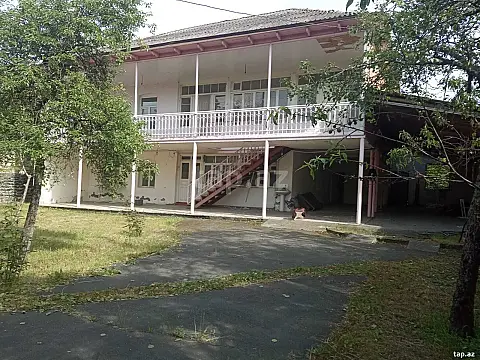 Satılır 5 otaqlı həyət evi 200 m² — Zaqatala 5 otaq 200.00 m²