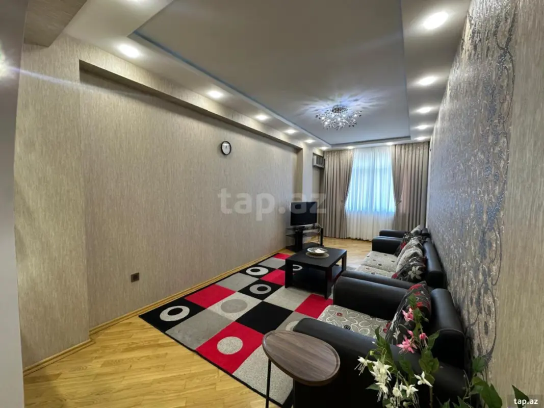 Kirayə verilir 2 otaqlı yeni tikili 80 m²