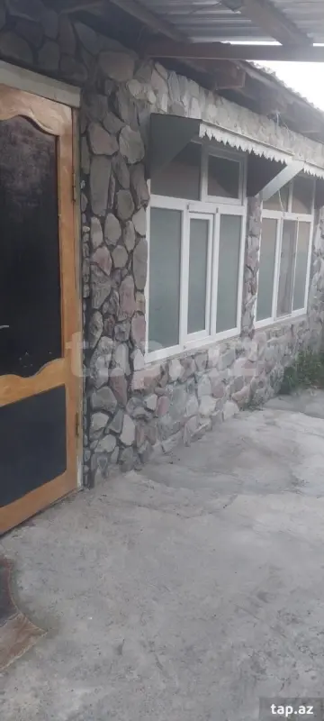 Kirayə verilir 2 otaqlı həyət evi 80 m²