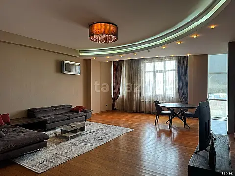 Satılır 4 otaqlı yeni tikili 175 m² — Bakı 4 otaq 175.00 m²