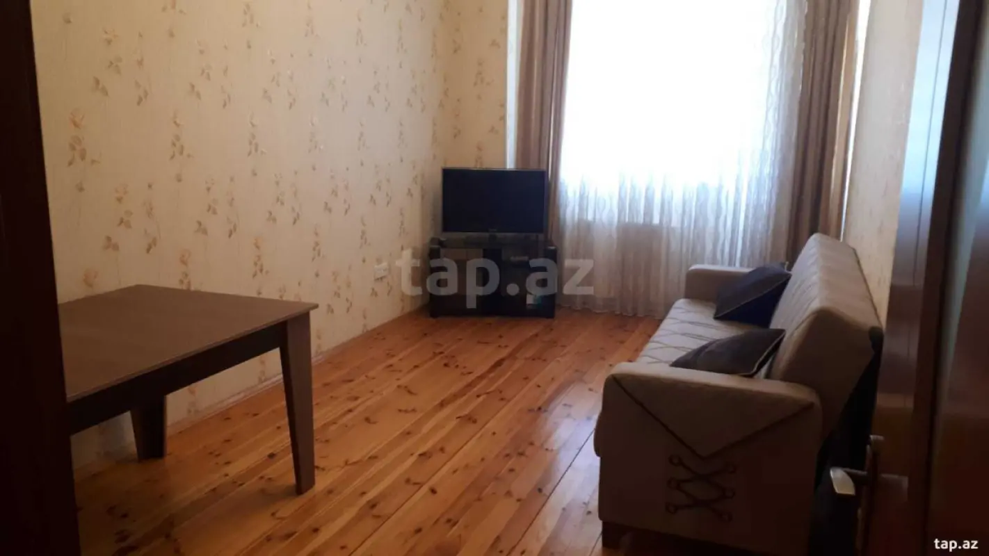 Kirayə verilir 3 otaqlı yeni tikili 90 m²