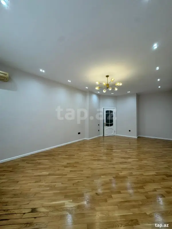 Satılır 3 otaqlı yeni tikili 148 m²