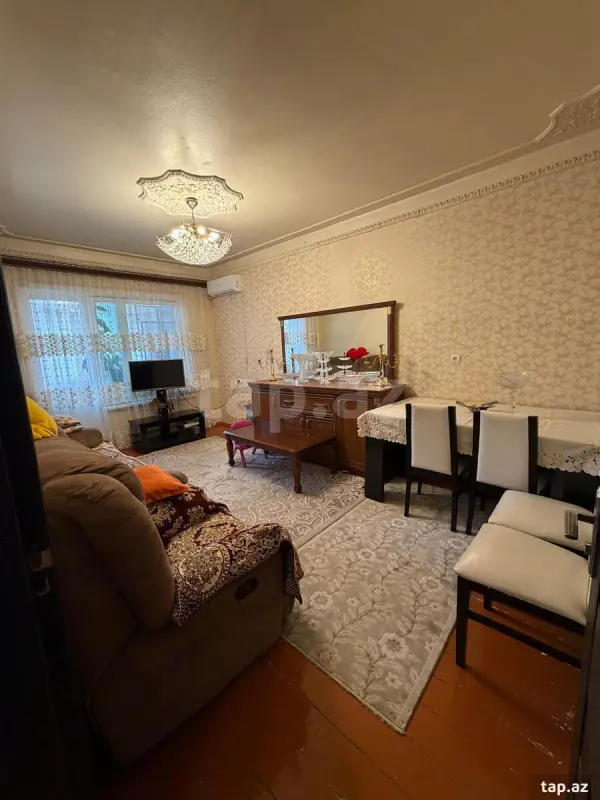 Satılır 3 otaqlı mənzil 110 m²