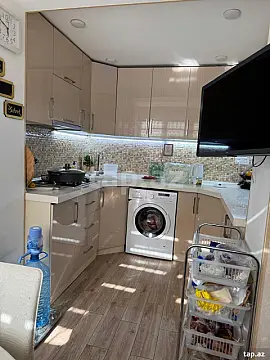 Satılır 3 otaqlı mənzil 70 m² — Bakı, İnşaatçılar 3 otaq 70.00 m²