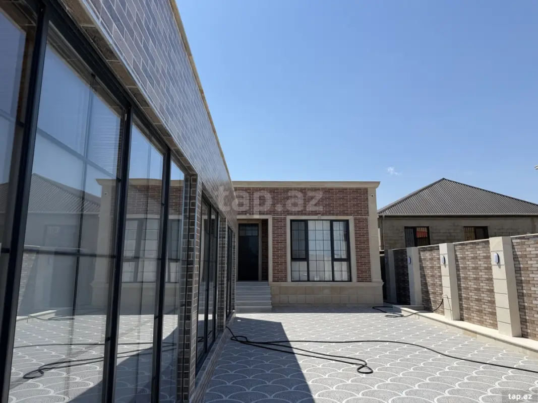 Satılır 4 otaqlı həyət evi 121 m²