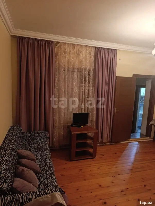 Kirayə verilir 2 otaqlı həyət evi 50 m²