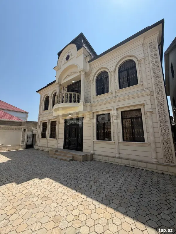 Satılır 7 otaqlı həyət evi 470 m²