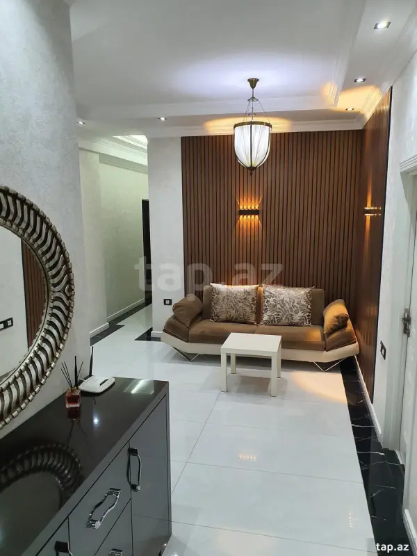 Kirayə verilir 3 otaqlı yeni tikili 120 m²