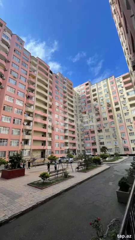 Satılır 3 otaqlı yeni tikili 80 m²
