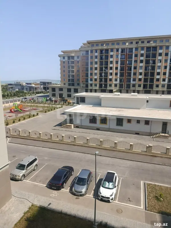 Kirayə verilir 3 otaqlı yeni tikili 85 m²