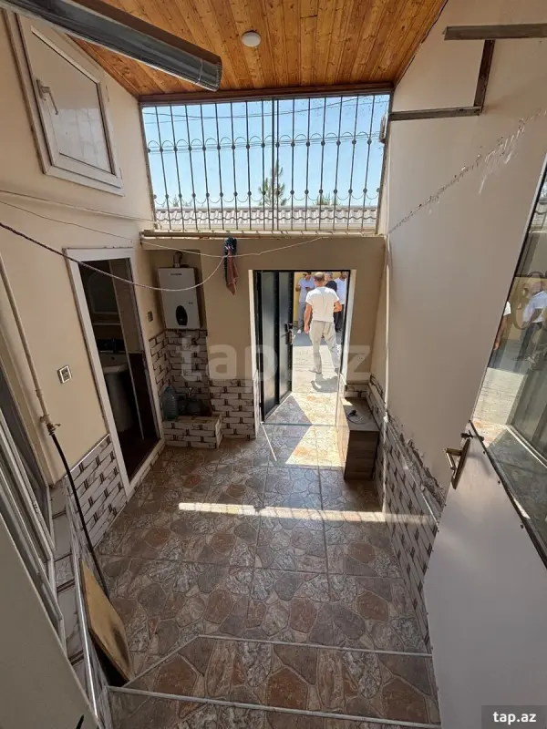 Satılır 1 otaqlı həyət evi 70 m²
