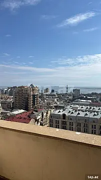 Kirayə verilir 4 otaqlı yeni tikili 220 m² — Bakı 4 otaq 220.00 m²