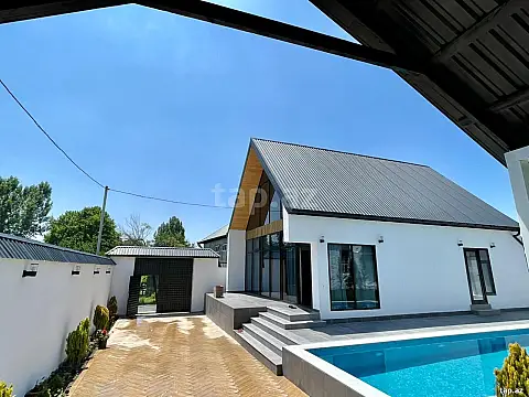 Kirayə verilir 4 otaqlı həyət evi 180 m² — Qəbələ 4 otaq 180.00 m²