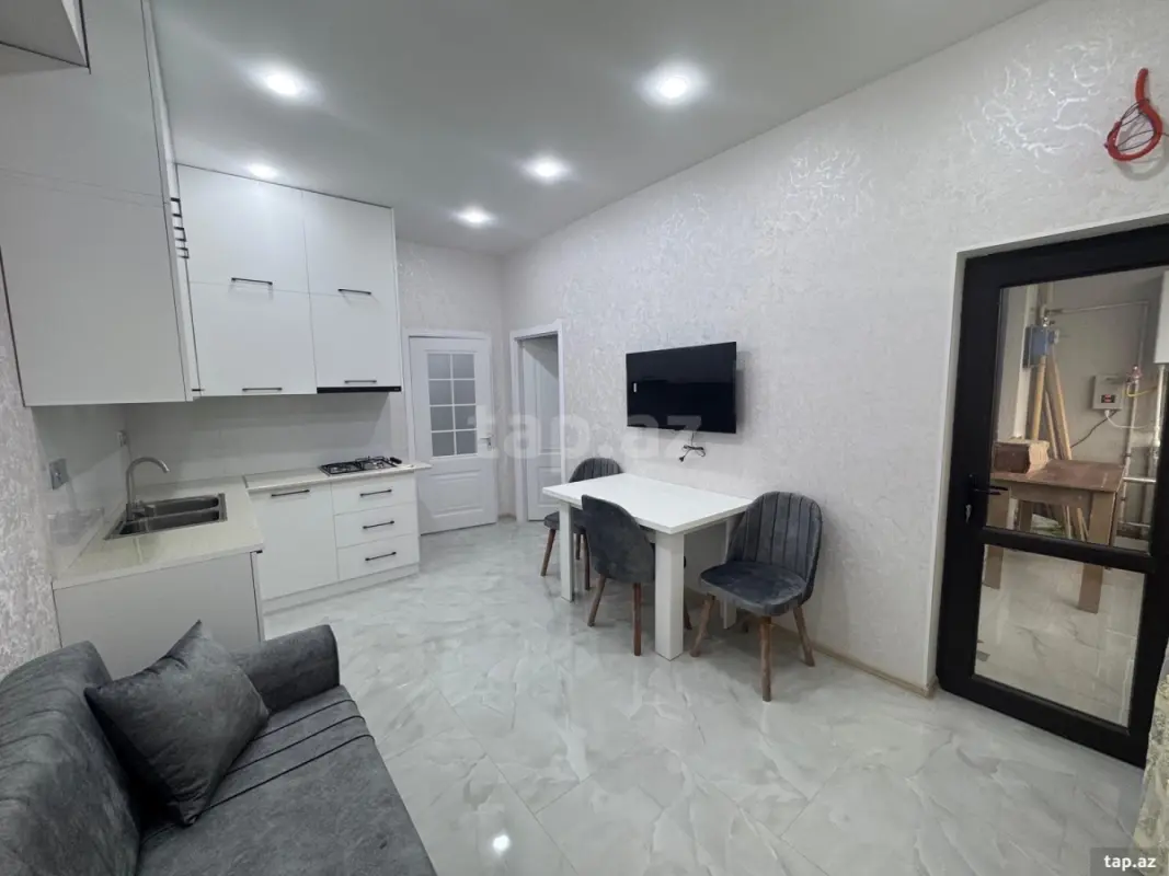 Kirayə verilir 3 otaqlı yeni tikili 70 m²