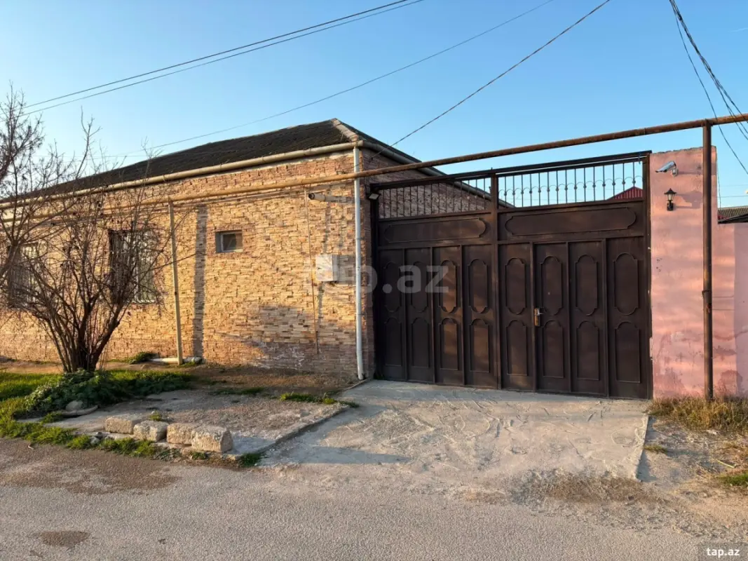 Satılır 3 otaqlı həyət evi 115 m²