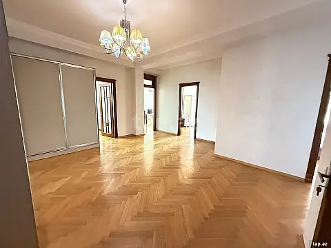 Satılır 4 otaqlı yeni tikili 209 m² — Bakı, Nizami 4 otaq 209.00 m²
