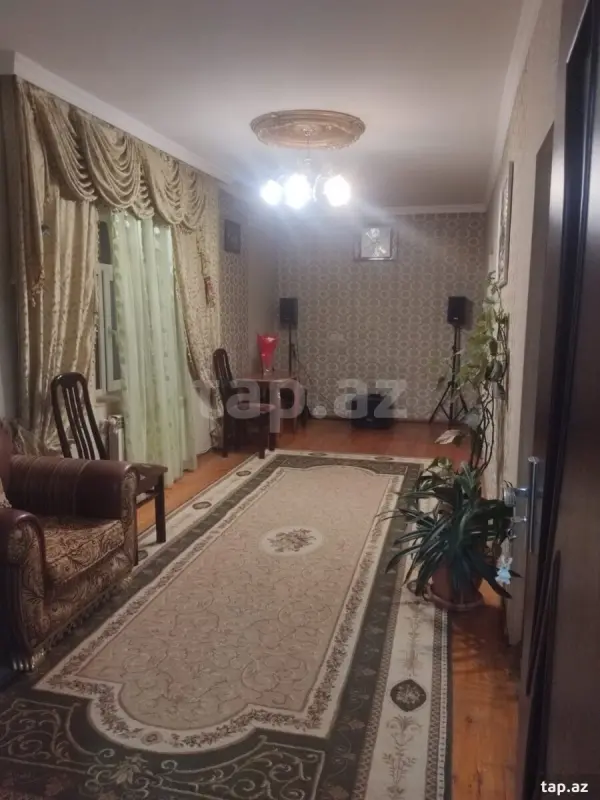Satılır 4 otaqlı həyət evi 100 m²